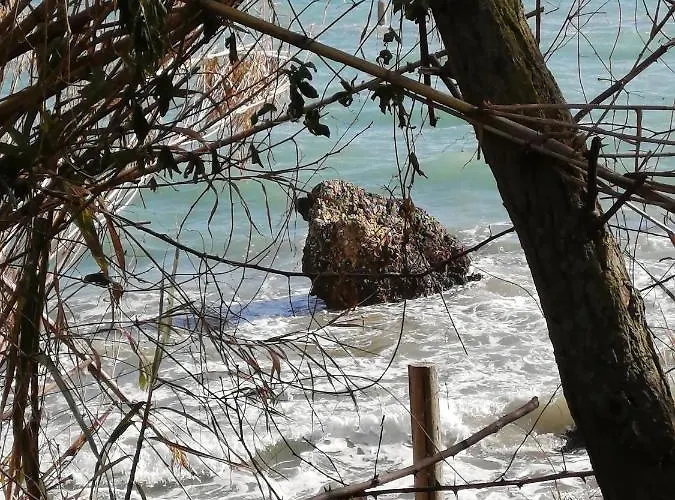 Palazzo Croce * Рокка-Сан-Джованни